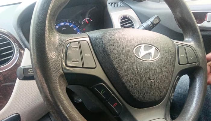 2014 Hyundai Xcent S (O) 1.2, Petrol, Manual, 61,715 km, interior