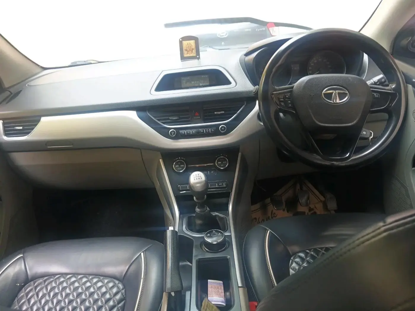 2018 Tata NEXON XT DIESEL, Diesel, Manual, 88,793 km, interior