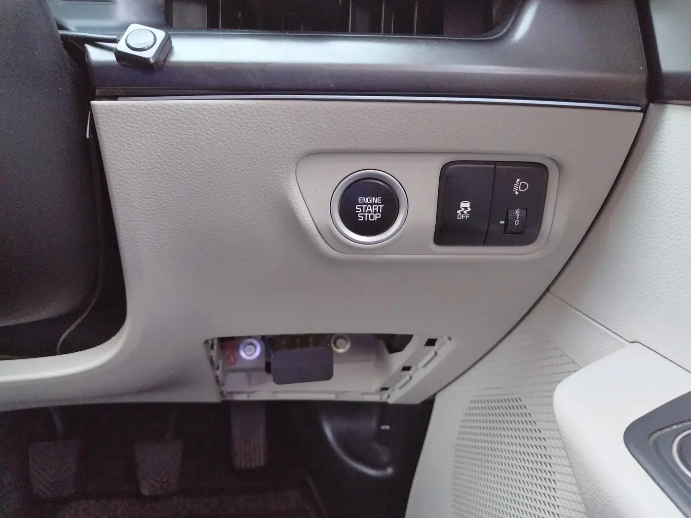 2025 KIA Carens Clavis HTK Plus (O) 1.5 Diesel MT, Diesel, Manual, 8,706 km, interior