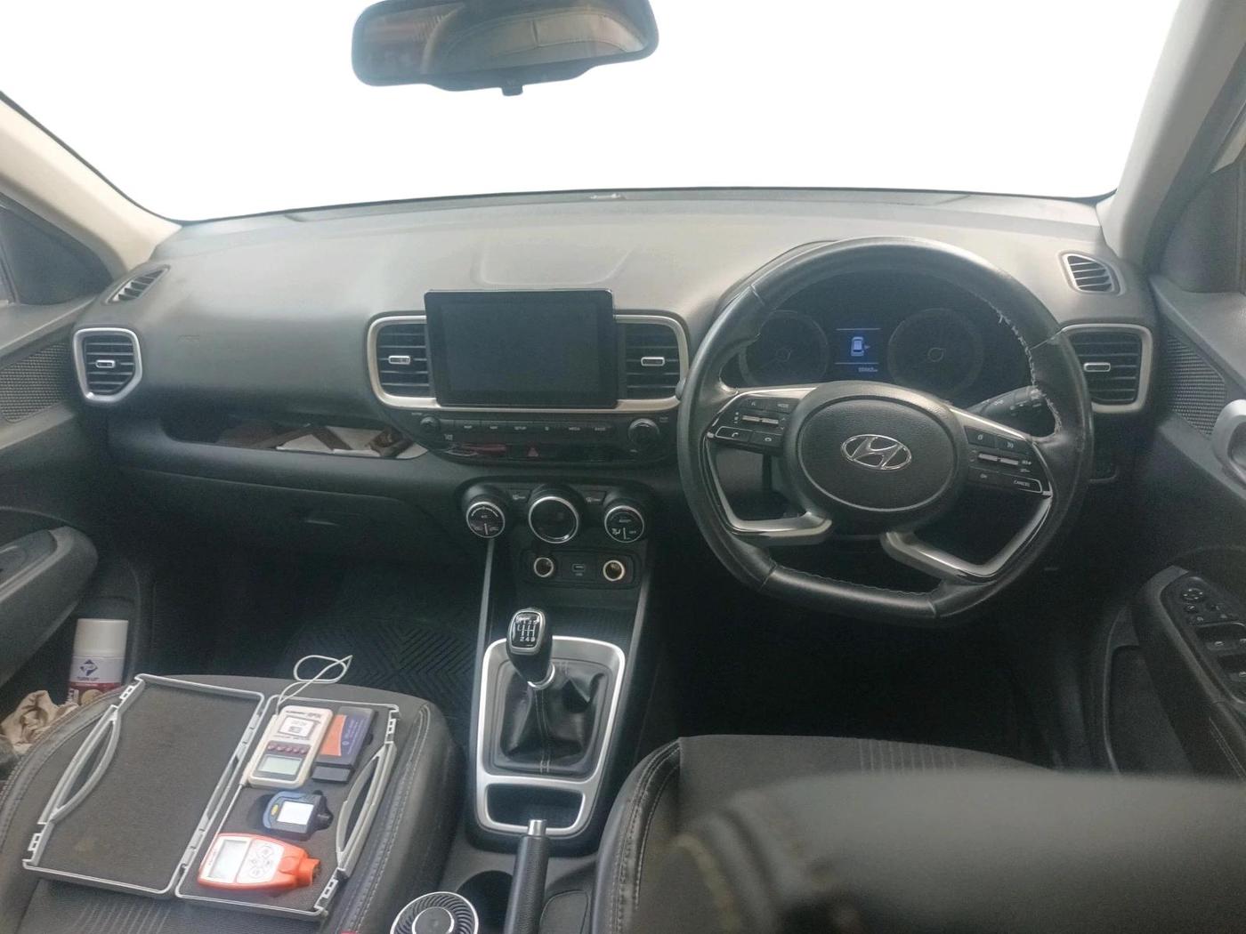 2021 Hyundai VENUE SX 1.0 (O) TURBO, Petrol, Manual, 55,862 km, interior