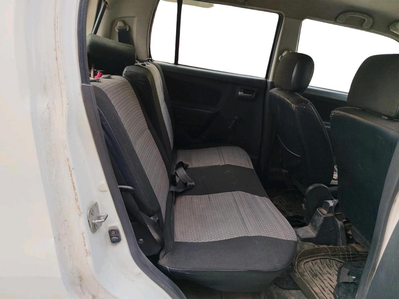 2013 Maruti Wagon R 1.0 LXI, CNG, Manual, 1,30,641 km, interior