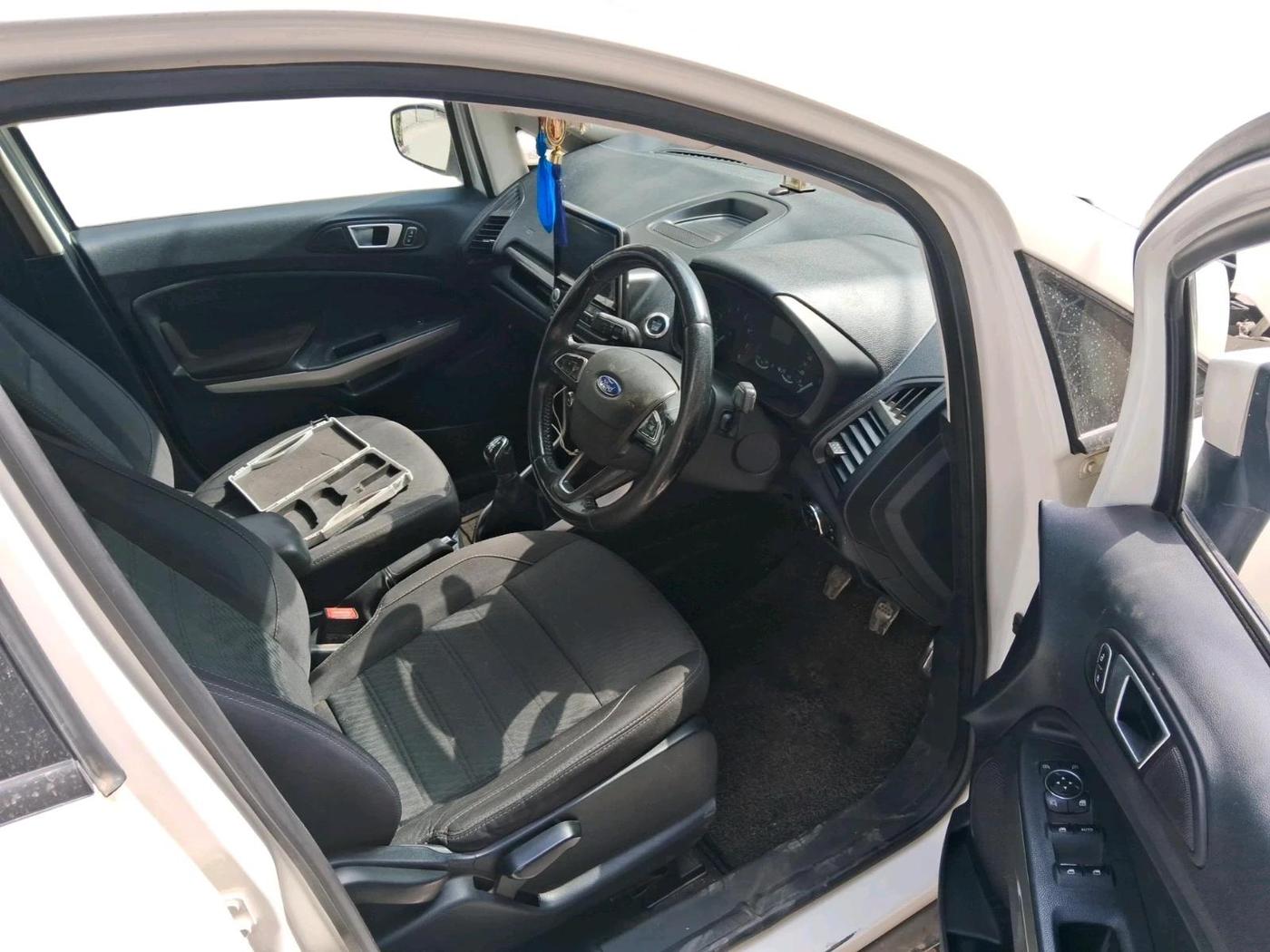 2018 Ford Ecosport TITANIUM 1.5L PETROL, Petrol, Manual, 1,42,446 km, interior