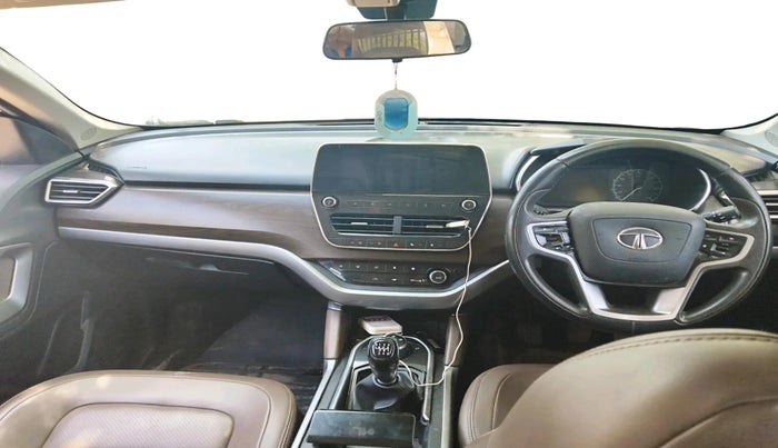 2019 Tata Harrier XZ 2.0L, Diesel, Manual, 1,32,277 km, interior