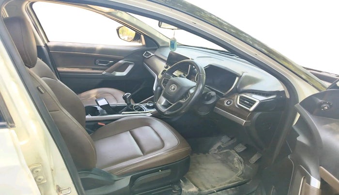 2019 Tata Harrier XZ 2.0L, Diesel, Manual, 1,32,277 km, interior