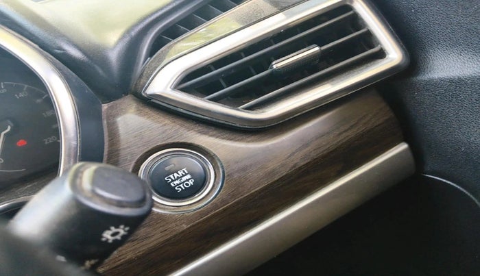 2019 Tata Harrier XZ 2.0L, Diesel, Manual, 1,32,277 km, interior