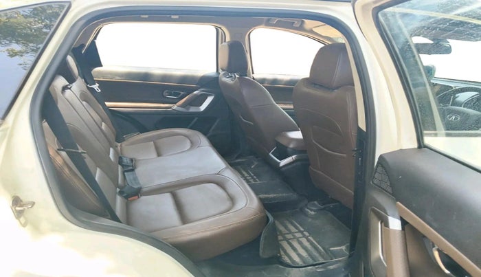 2019 Tata Harrier XZ 2.0L, Diesel, Manual, 1,32,277 km, interior