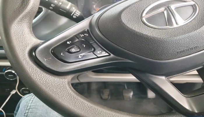 2023 Tata ALTROZ XZ CNG, CNG, Manual, 68,324 km, interior