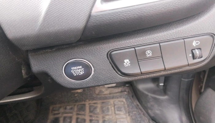 2024 KIA SELTOS  HTK 1.5 PETROL MT, Petrol, Manual, 28,855 km, interior