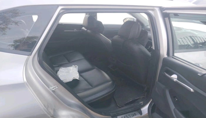 2024 KIA SELTOS  HTK 1.5 PETROL MT, Petrol, Manual, 28,855 km, interior