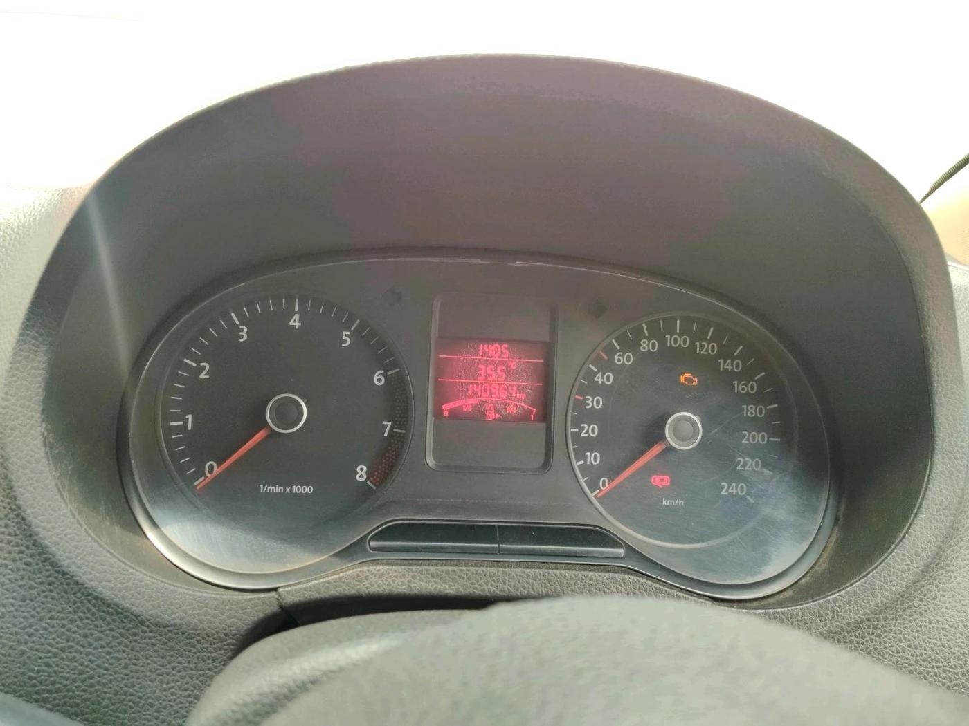 2011 Volkswagen Polo TRENDLINE 1.2L PETROL, Petrol, Manual, 1,40,964 km, interior