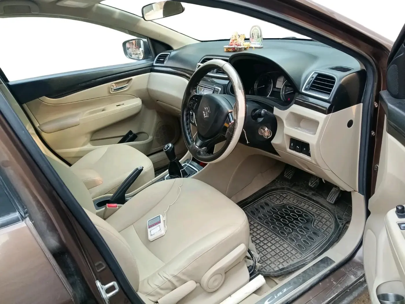 2017 Maruti Ciaz VDI+ SHVS, Diesel, Manual, 93,335 km, interior
