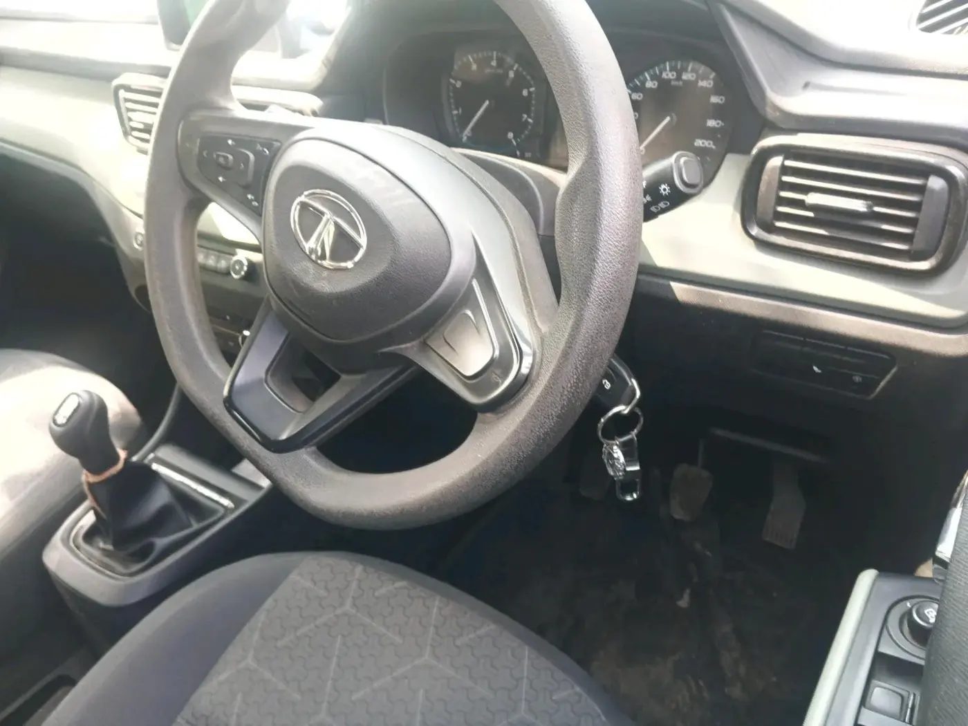 2021 Tata PUNCH ADVENTURE MT, Petrol, Manual, 15,314 km, interior