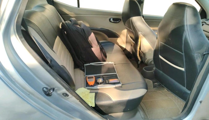 2011 Hyundai i10 MAGNA 1.2, CNG, Manual, 1,23,197 km, interior