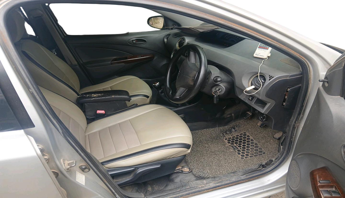 2013 Toyota Etios G, Petrol, Manual, 1,58,369 km, interior