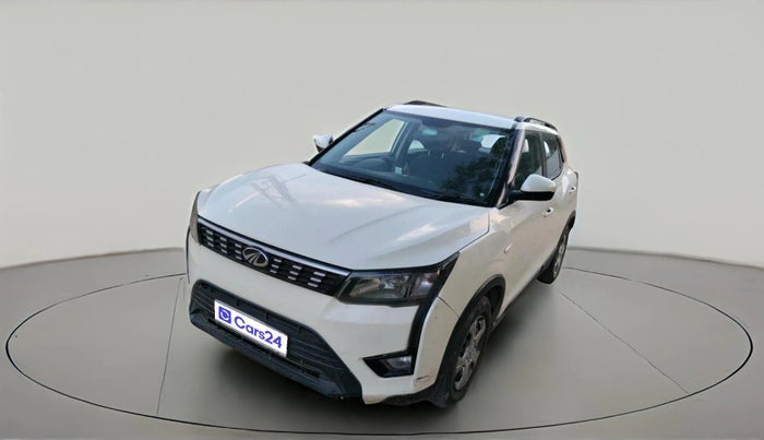 2019 Mahindra XUV300 W6 1.5 DIESEL, Diesel, Manual, 1,40,682 km, exterior