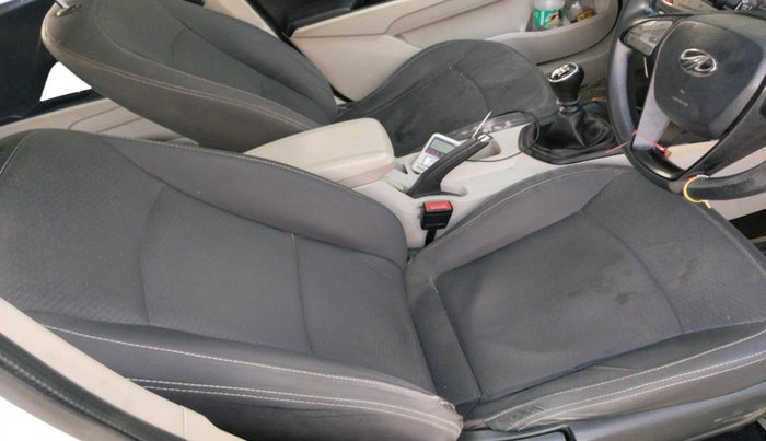 2019 Mahindra XUV300 W6 1.5 DIESEL, Diesel, Manual, 1,40,682 km, interior