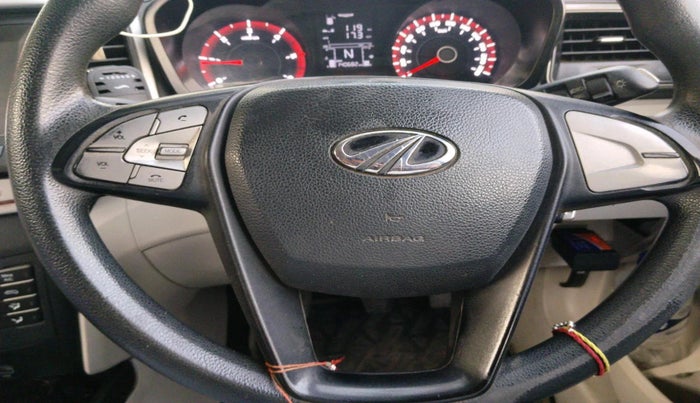 2019 Mahindra XUV300 W6 1.5 DIESEL, Diesel, Manual, 1,40,682 km, interior