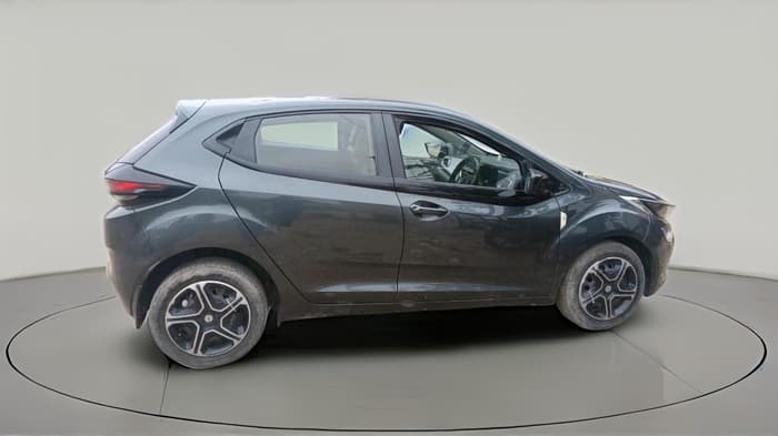 2020 Tata ALTROZ XT DIESEL, Diesel, Manual, 68,455 km, exterior