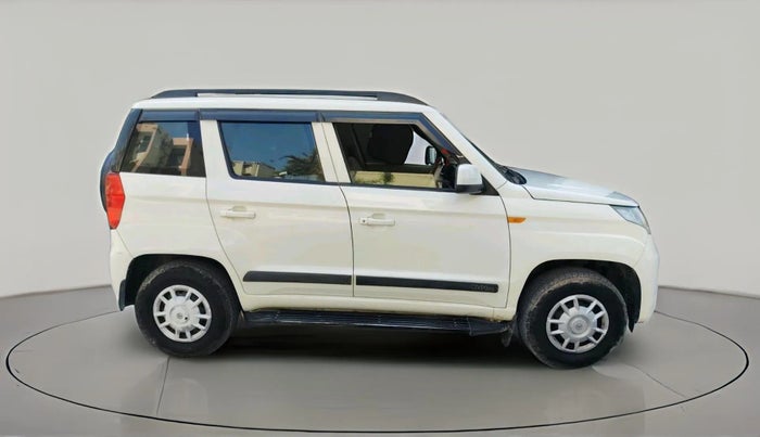 2017 Mahindra TUV300 T6, Diesel, Manual, 1,66,104 km, exterior