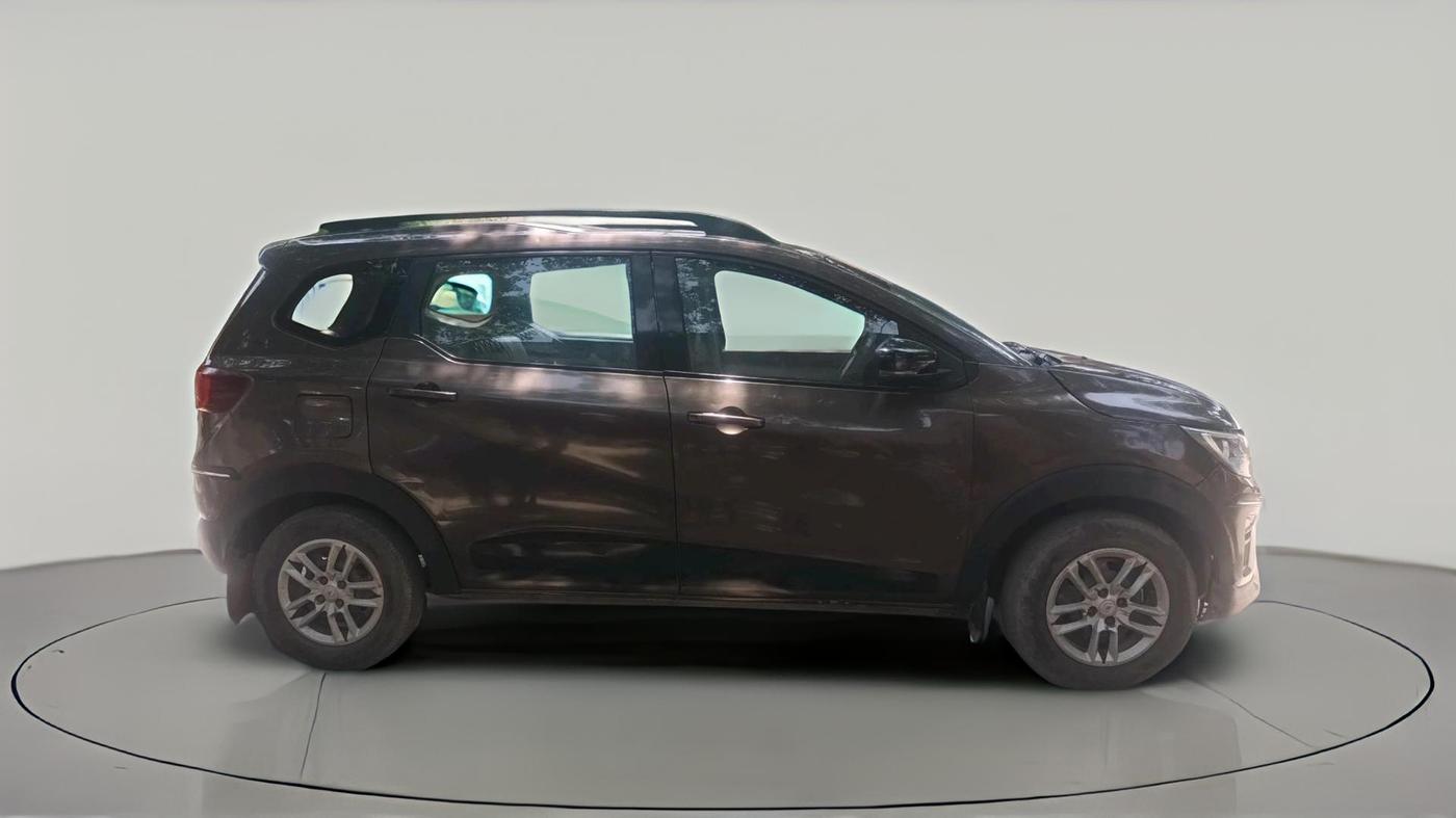 2021 Renault TRIBER RXT, CNG, Manual, 1,66,186 km, exterior