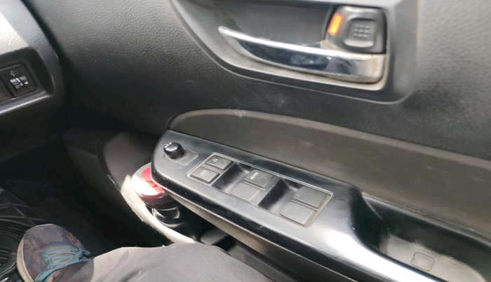 2013 Maruti Swift VXI, Petrol, Manual, 98,264 km, interior