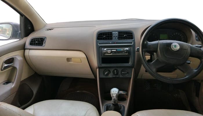2012 Skoda Rapid 1.6 MPI ACTIVE, Petrol, Manual, 94,426 km, interior
