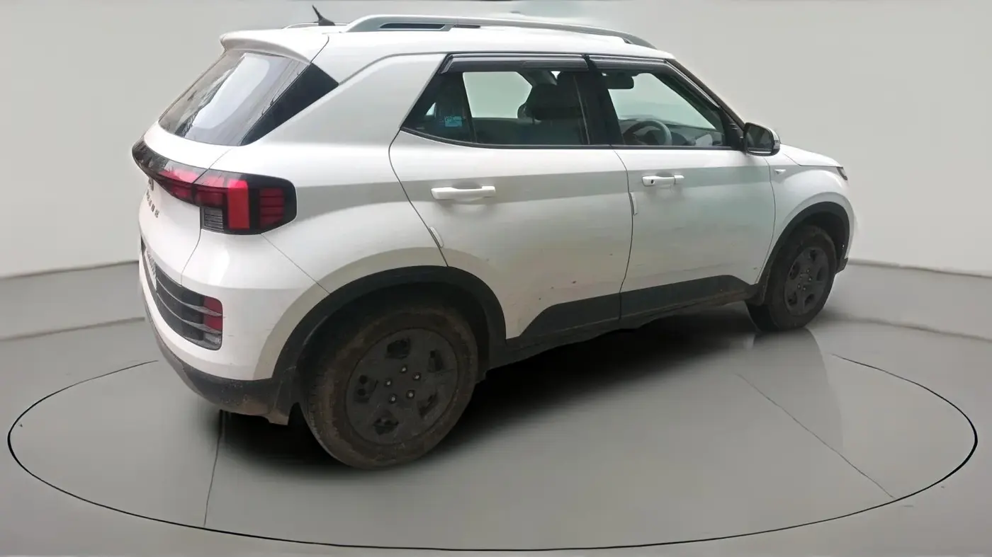 2024 Hyundai VENUE E Plus 1.2 Petrol, Petrol, Manual, 6,587 km, exterior