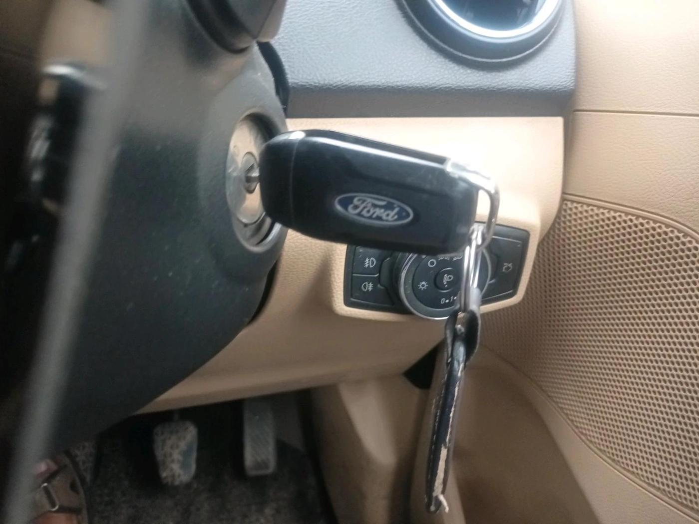 2017 Ford Figo Aspire TITANIUM 1.2 PETROL, Petrol, Manual, 66,464 km, interior