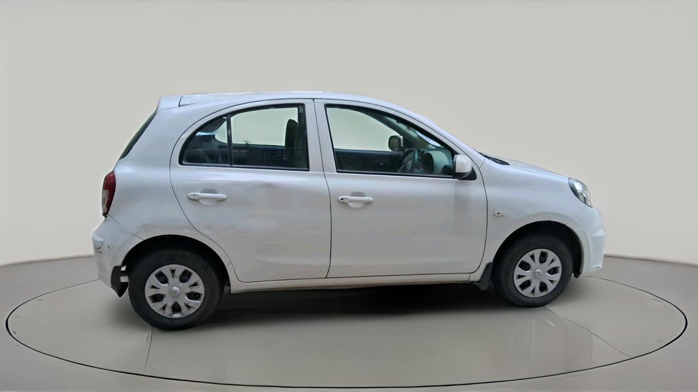 2015 Nissan Micra Active XV, Petrol, Manual, 61,938 km, exterior