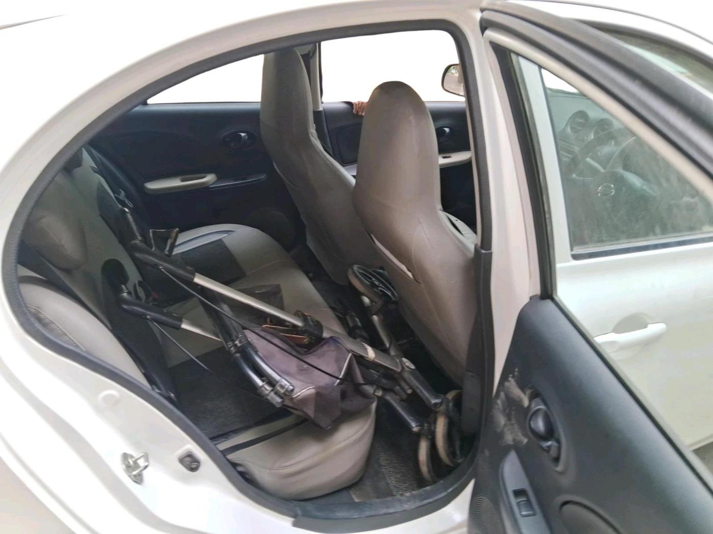 2015 Nissan Micra Active XV, Petrol, Manual, 61,938 km, interior