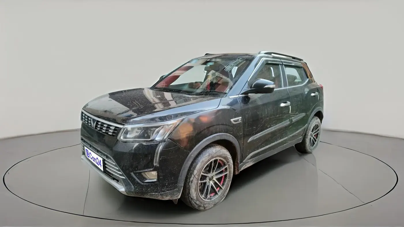 2023 Mahindra XUV300 W6 1.5 Diesel, Diesel, Manual, 30,116 km, exterior
