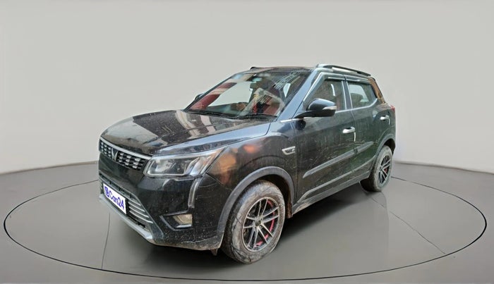 2023 Mahindra XUV300 W6 1.5 Diesel, Diesel, Manual, 30,116 km, exterior