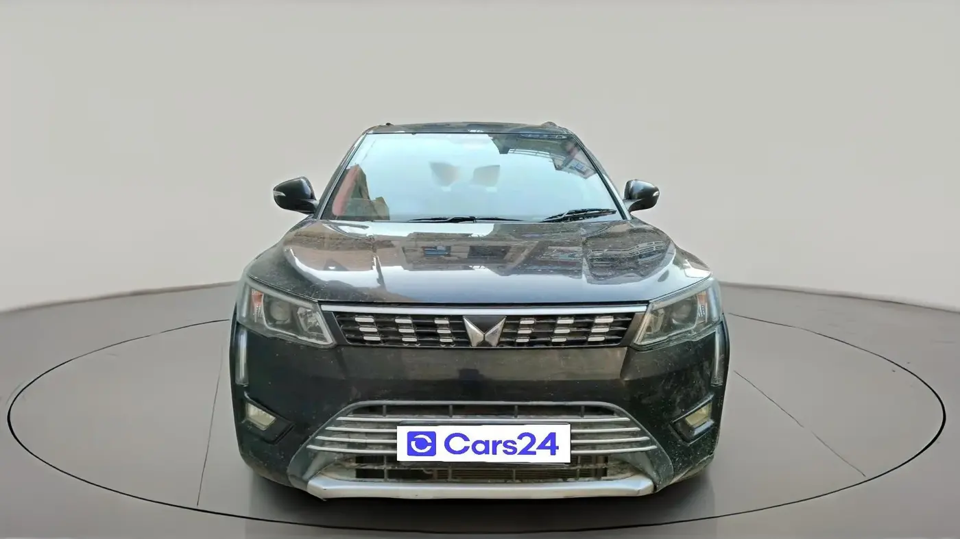 2023 Mahindra XUV300 W6 1.5 Diesel, Diesel, Manual, 30,116 km, exterior