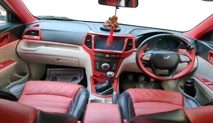 2023 Mahindra XUV300 W6 1.5 Diesel, Diesel, Manual, 30,116 km, interior