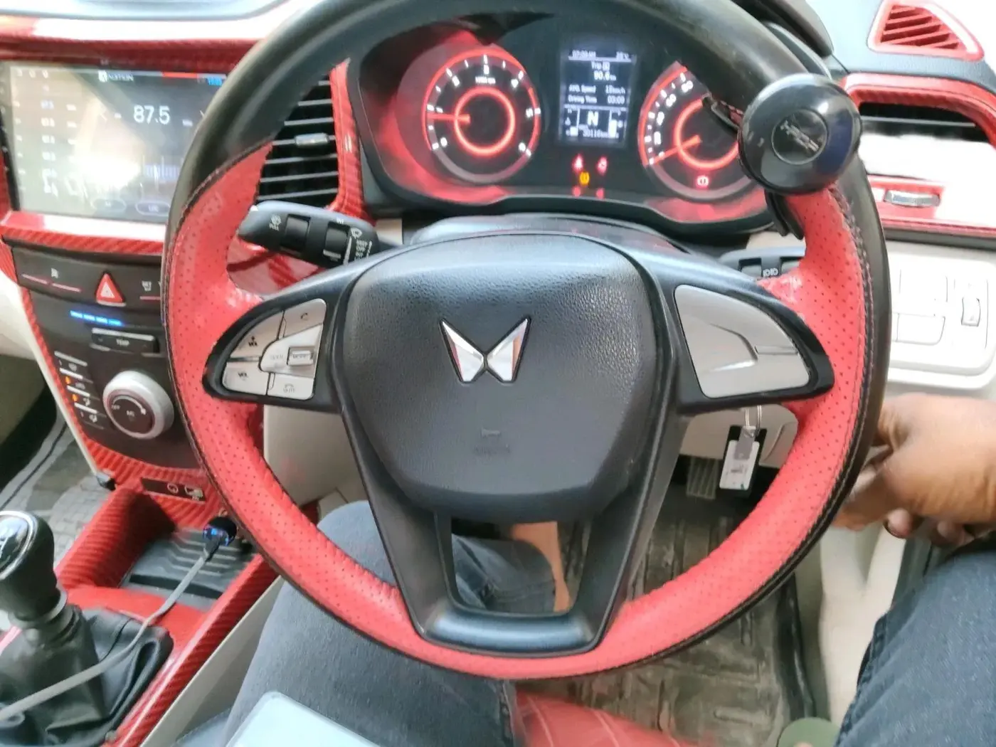 2023 Mahindra XUV300 W6 1.5 Diesel, Diesel, Manual, 30,116 km, interior