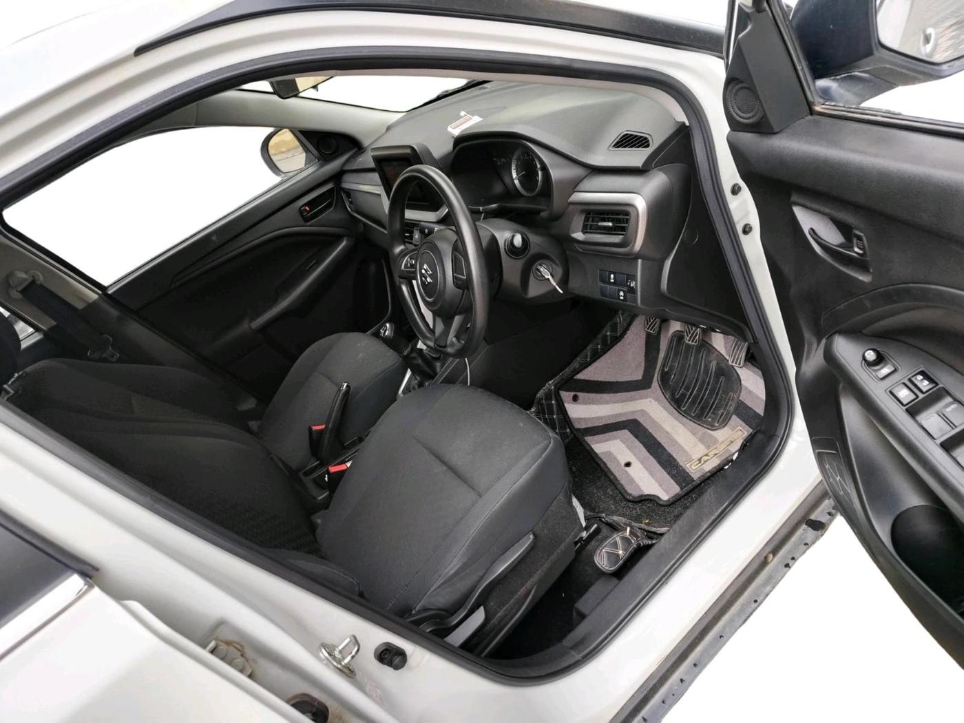2022 Maruti BREZZA VXI SMART HYBRID, Petrol, Manual, 15,126 km, interior