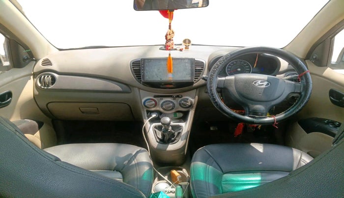 2014 Hyundai i10 SPORTZ 1.1, CNG, Manual, 1,26,073 km, interior