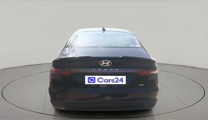 2023 Hyundai Verna SX (O) 1.5 MPI MT, Petrol, Manual, 40,585 km, exterior