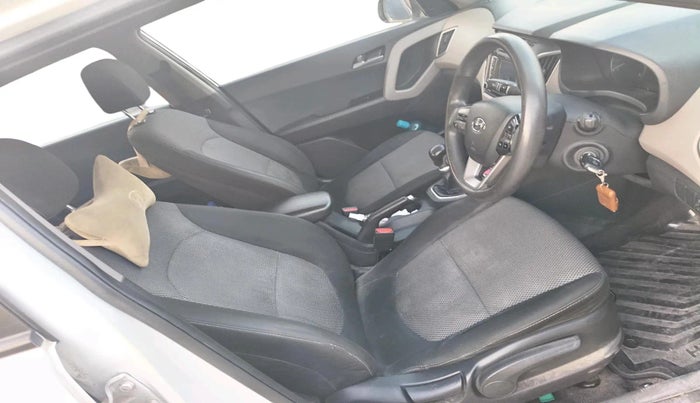 2016 Hyundai Creta BASE 1.6 PETROL, Petrol, Manual, 1,09,885 km, interior
