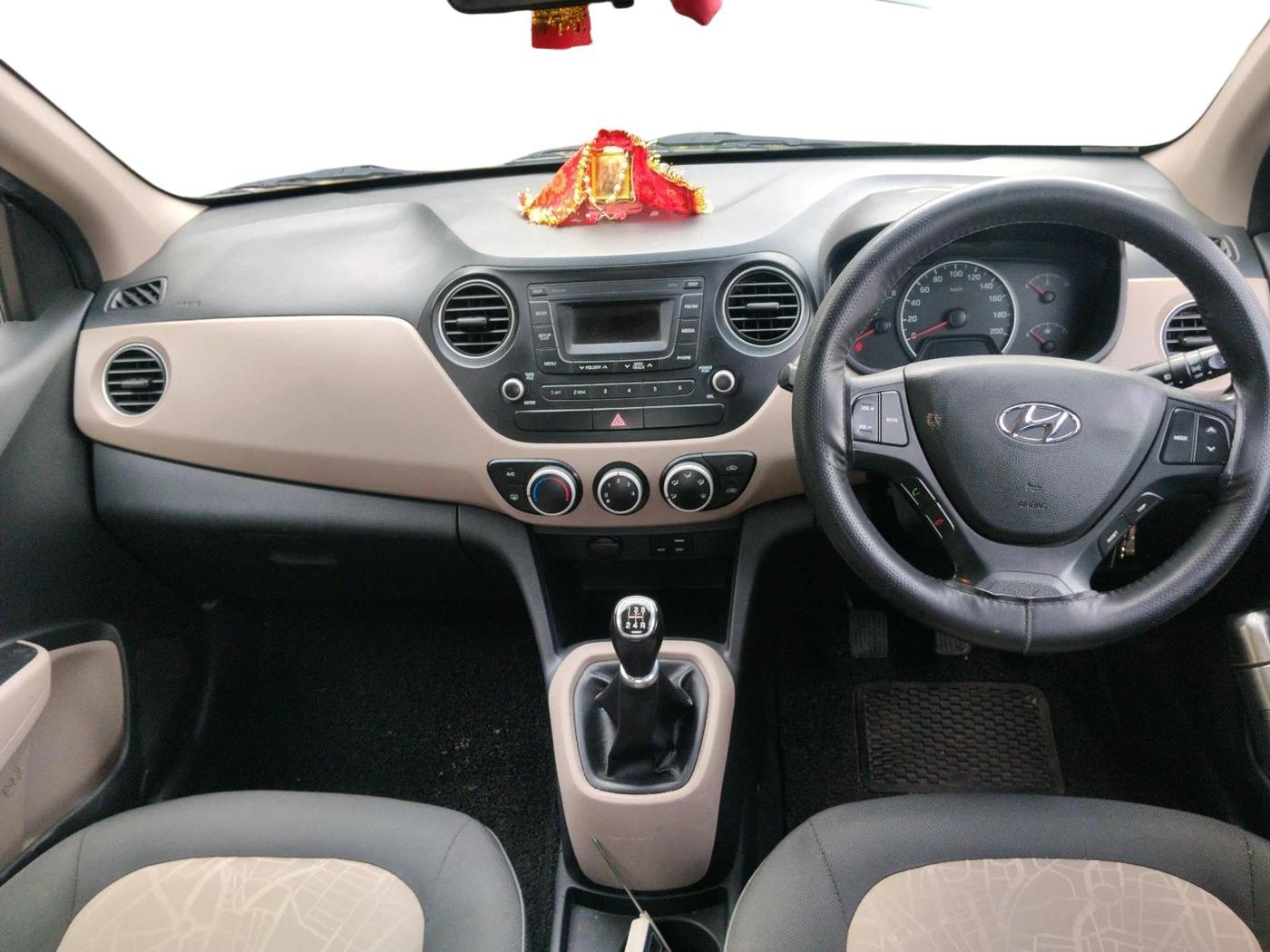 2016 Hyundai Grand i10 SPORTZ 1.2 KAPPA VTVT, CNG, Manual, 87,966 km, interior