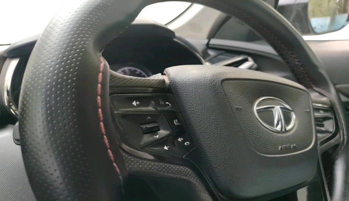 2022 Tata Harrier XT PLUS 2.0L KRYOTEC DARK EDITON, Diesel, Manual, 85,871 km, interior