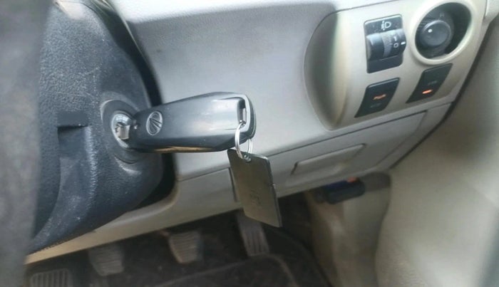 2016 Mahindra Kuv100 K8 D 6 STR, Diesel, Manual, 1,07,880 km, interior