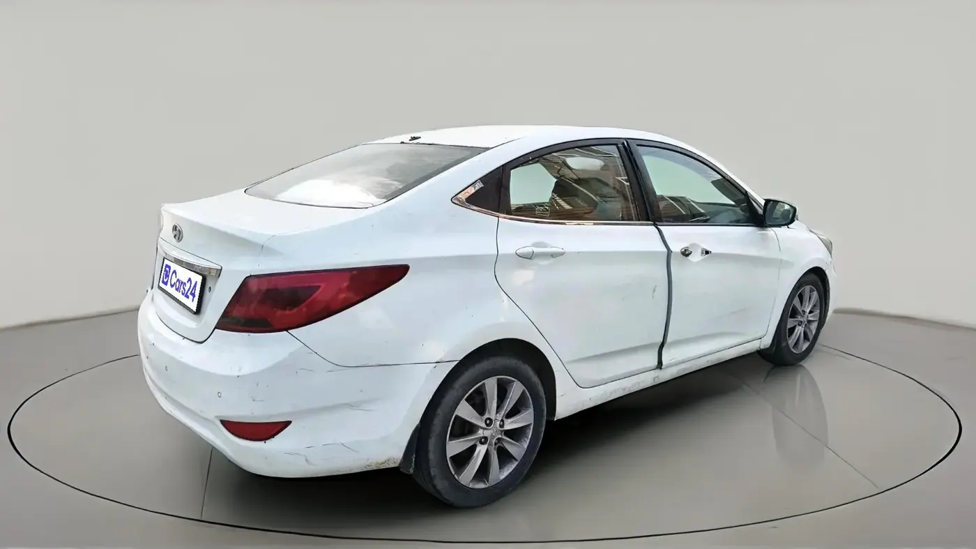 2011 Hyundai Verna FLUIDIC 1.6 VTVT SX, Petrol, Manual, 69,510 km, exterior