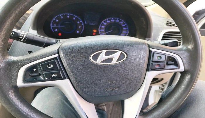 2011 Hyundai Verna FLUIDIC 1.6 VTVT SX, Petrol, Manual, 69,510 km, interior