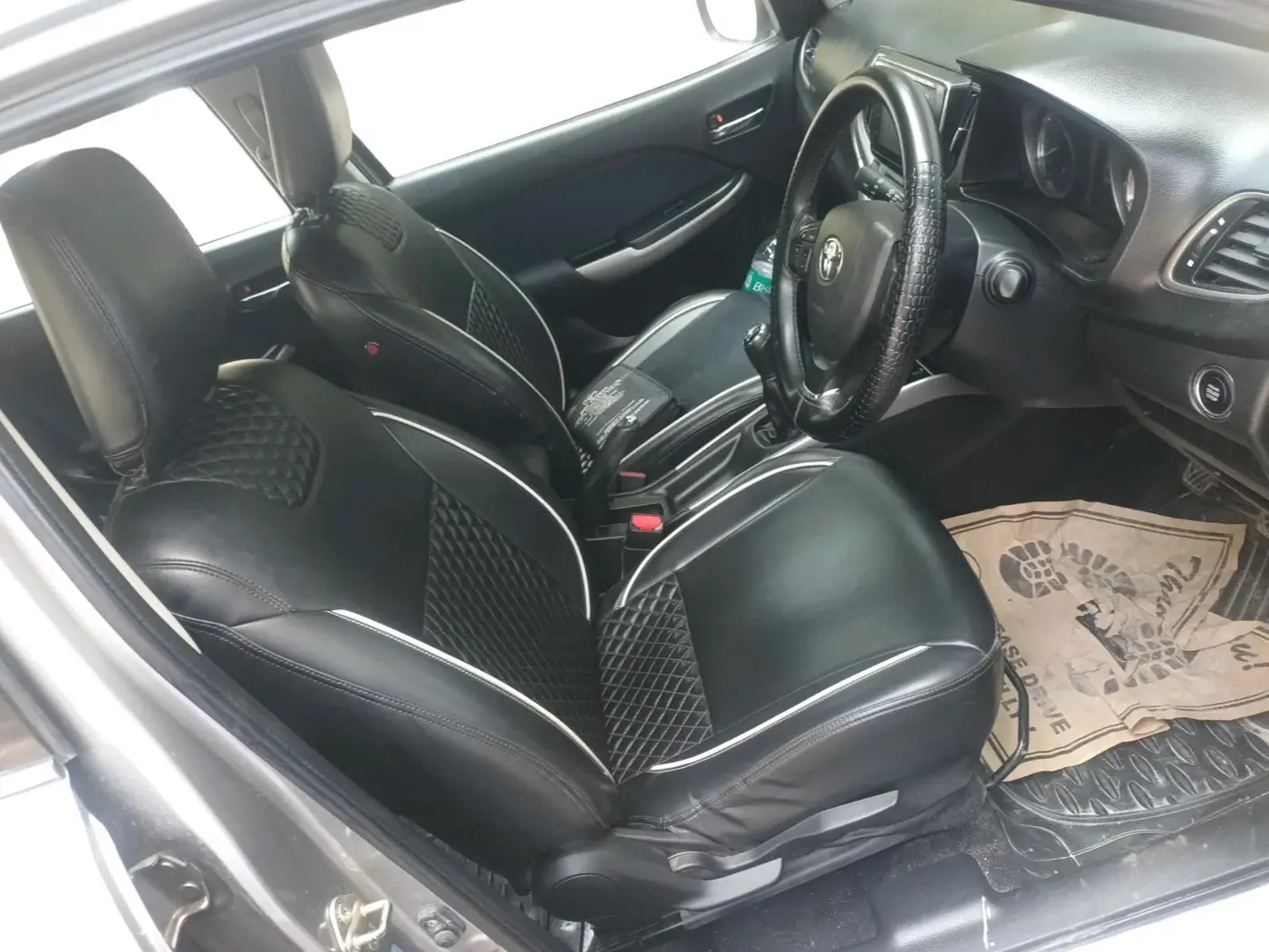 2019 Toyota Glanza G, Petrol, Manual, 49,480 km, interior