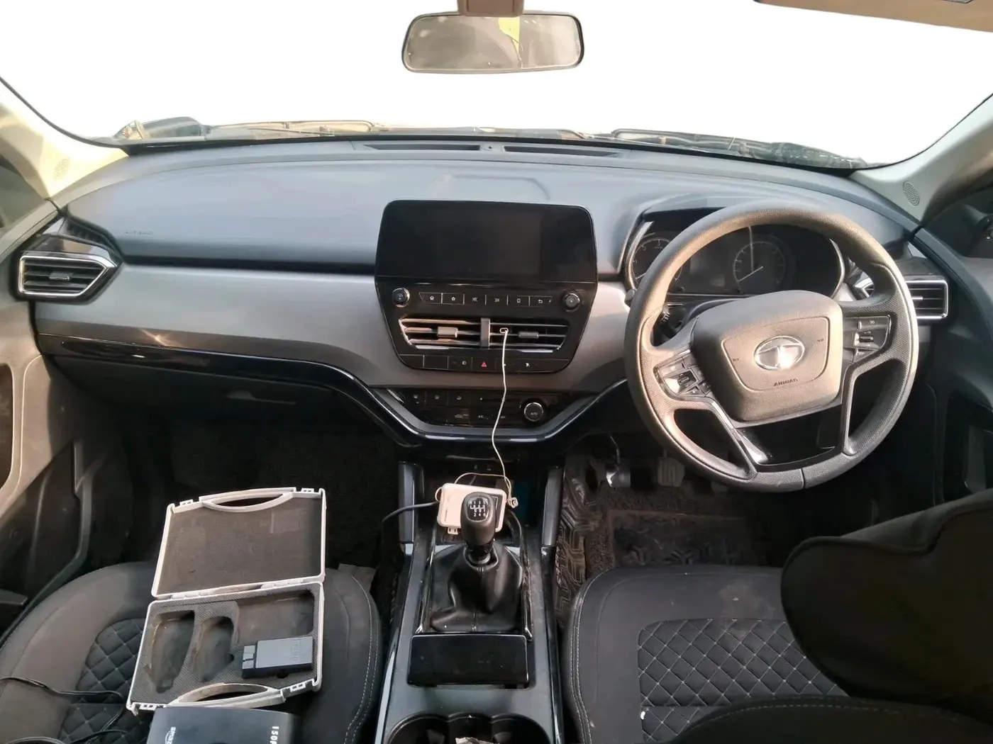 2022 Tata Safari XT PLUS, Diesel, Manual, 59,757 km, interior