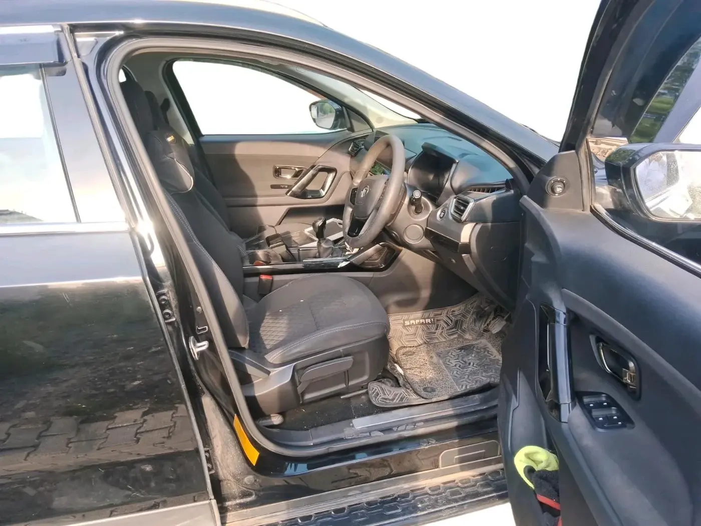 2022 Tata Safari XT PLUS, Diesel, Manual, 59,757 km, interior