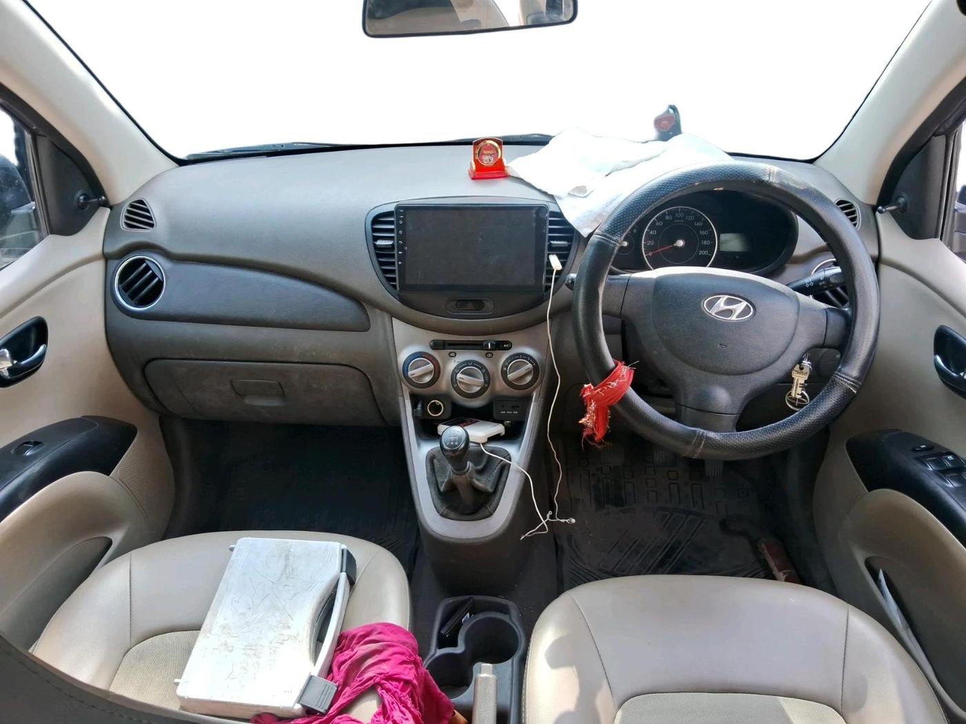 2015 Hyundai i10 SPORTZ 1.1, Petrol, Manual, 54,981 km, interior