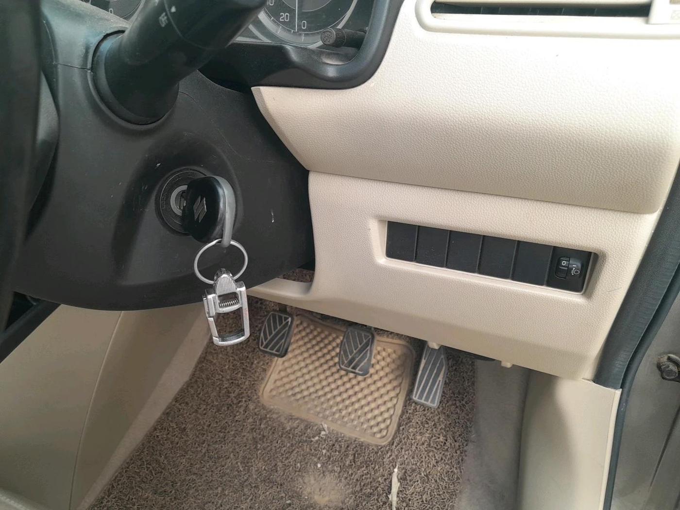 2018 Maruti Dzire VXI, Petrol, Manual, 83,692 km, interior