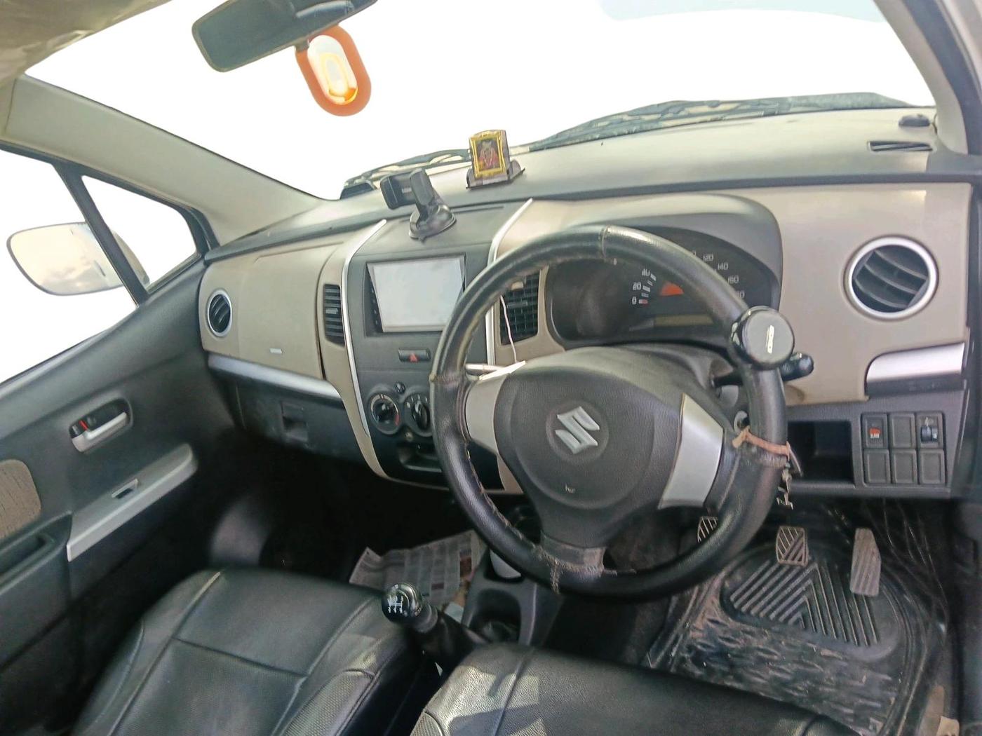 2016 Maruti Wagon R 1.0 LXI, Petrol, Manual, 42,480 km, interior